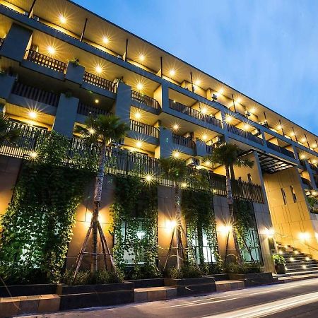 Lani Chiang Mai Hotel Bagian luar foto