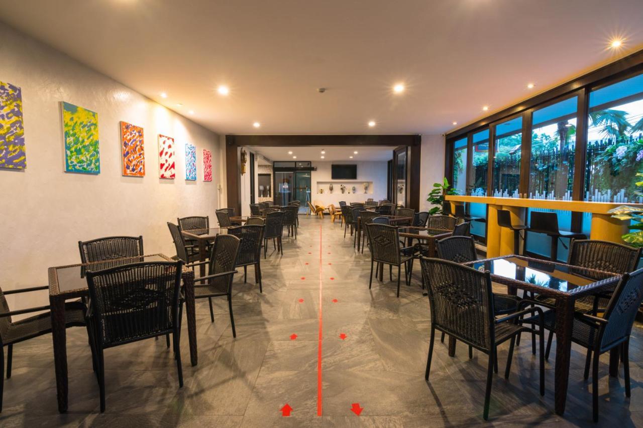 Lani Chiang Mai Hotel Bagian luar foto
