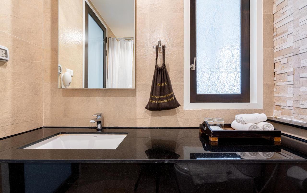 Lani Chiang Mai Hotel Bagian luar foto