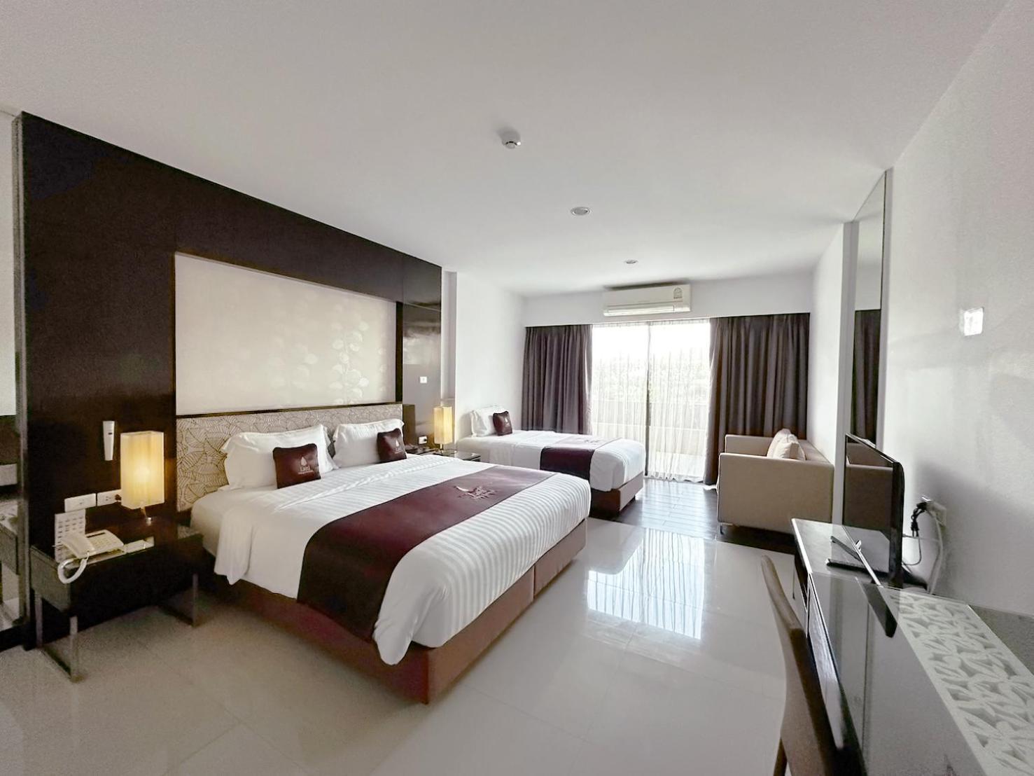 Lani Chiang Mai Hotel Bagian luar foto