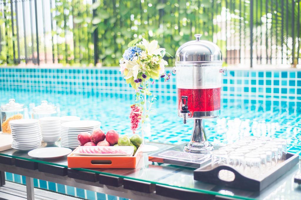 Lani Chiang Mai Hotel Bagian luar foto
