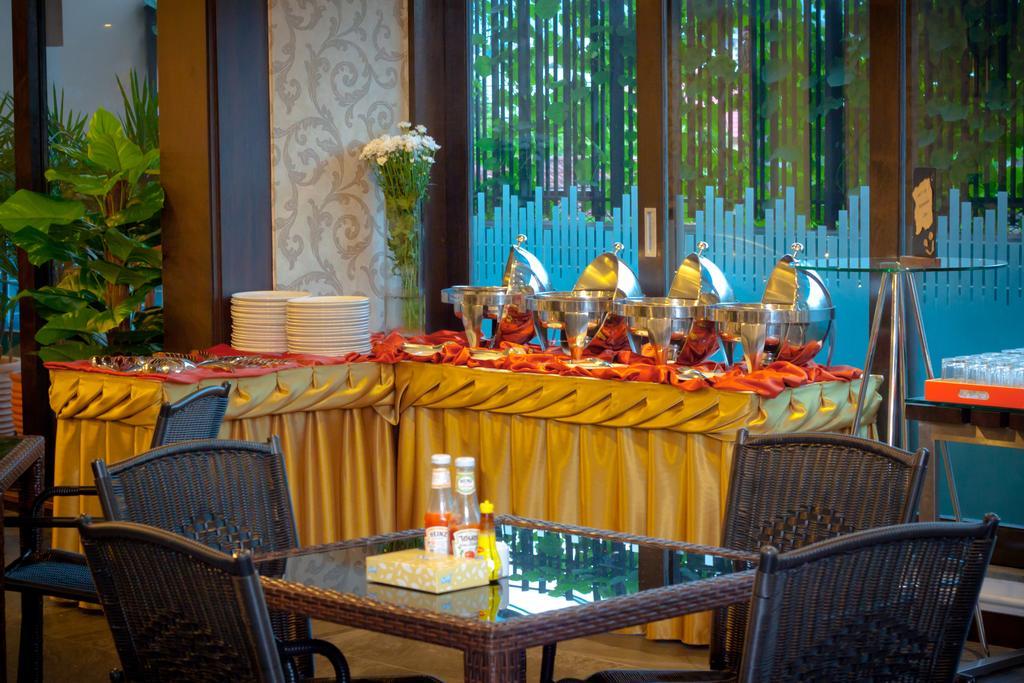 Lani Chiang Mai Hotel Bagian luar foto
